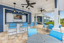 Avenues Walk Pool 6576 2-Web